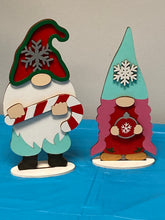 Interchangeable holiday gnomes home kit